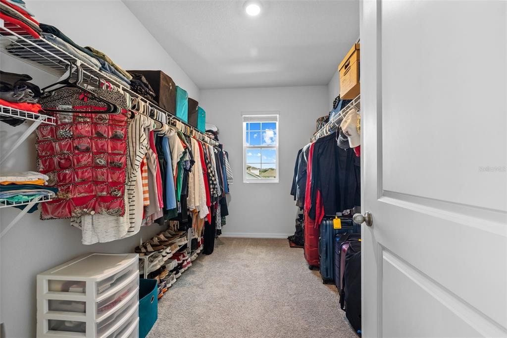 For Sale: $475,000 (4 beds, 2 baths, 2260 Square Feet)