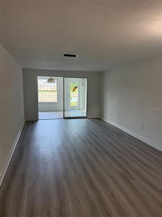 En Venta: $95,000 (2 camas, 1 baños, 975 Pies cuadrados)