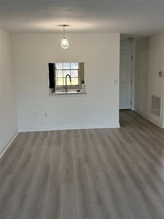 En Venta: $95,000 (2 camas, 1 baños, 975 Pies cuadrados)