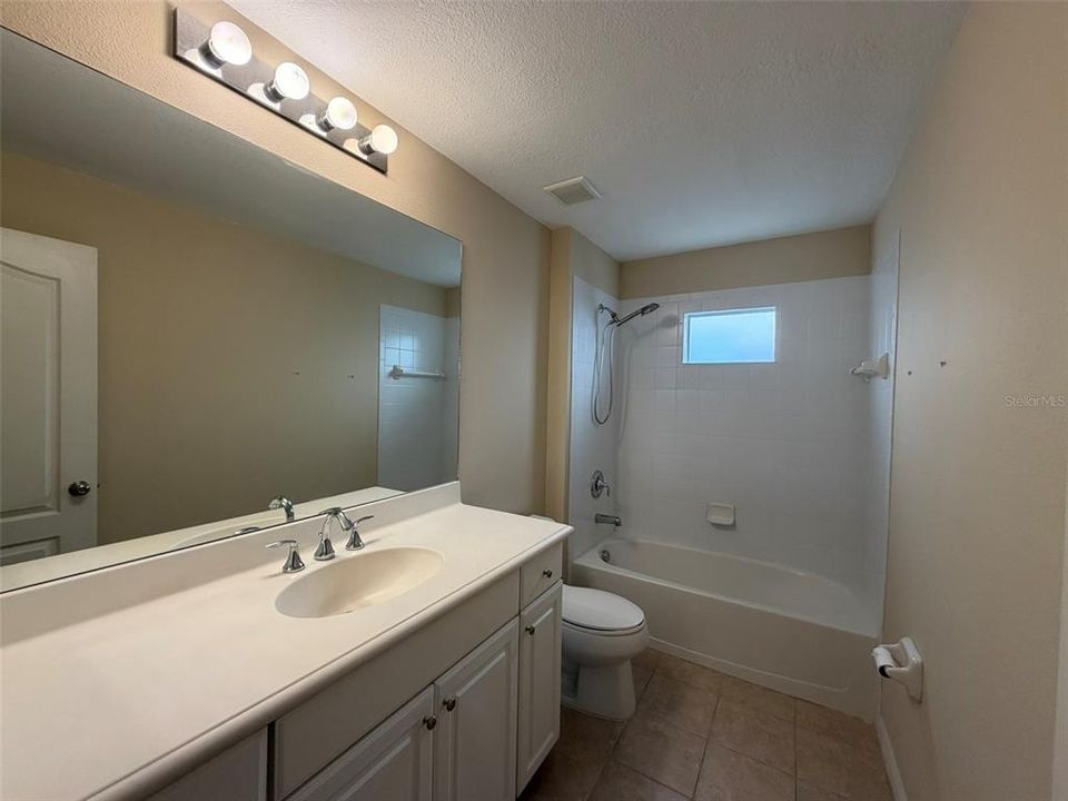 En Venta: $329,900 (2 camas, 2 baños, 1080 Pies cuadrados)