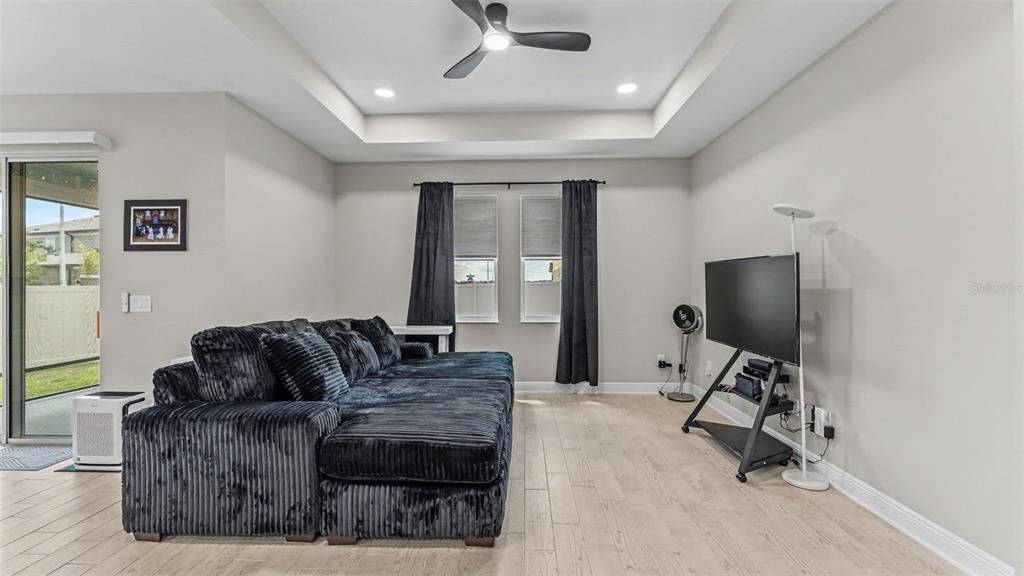 En Venta: $440,000 (3 camas, 2 baños, 1743 Pies cuadrados)