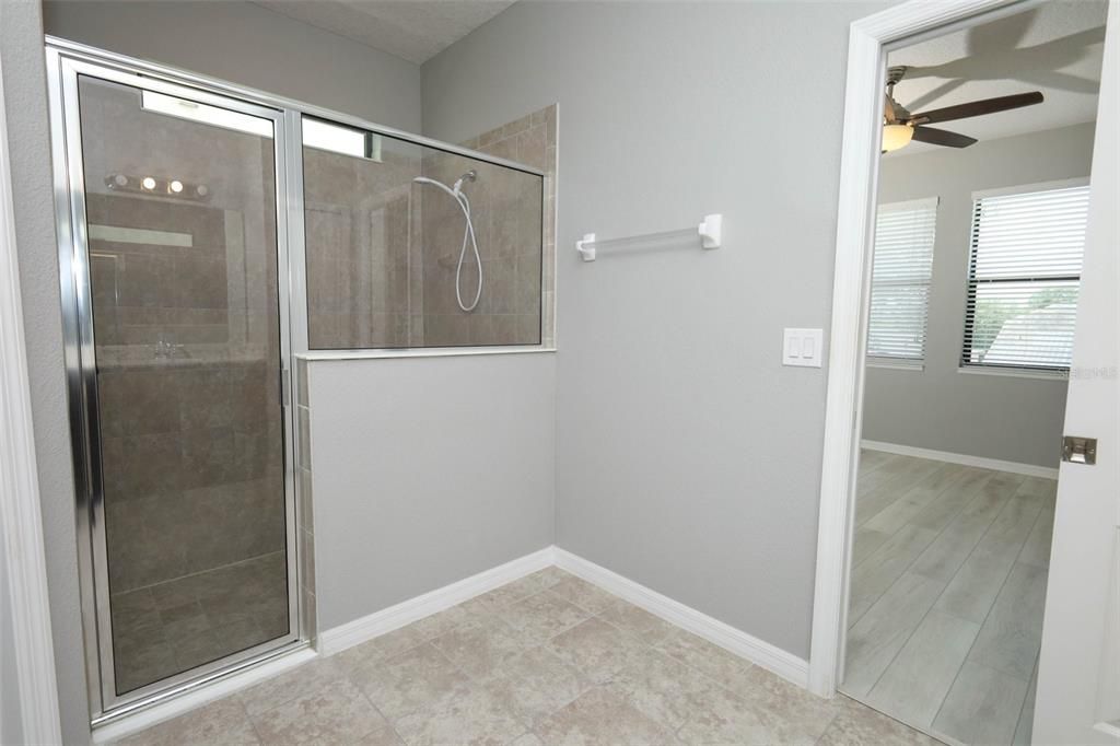 For Sale: $350,000 (4 beds, 2 baths, 1744 Square Feet)