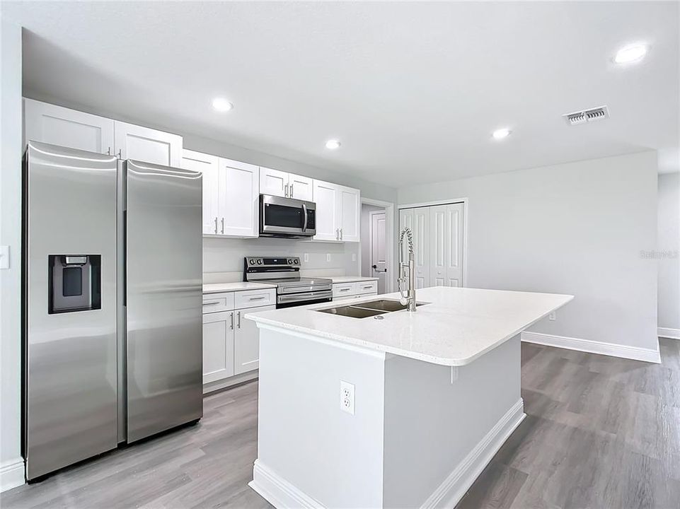 For Rent: $1,940 (3 beds, 2 baths, 1270 Square Feet)