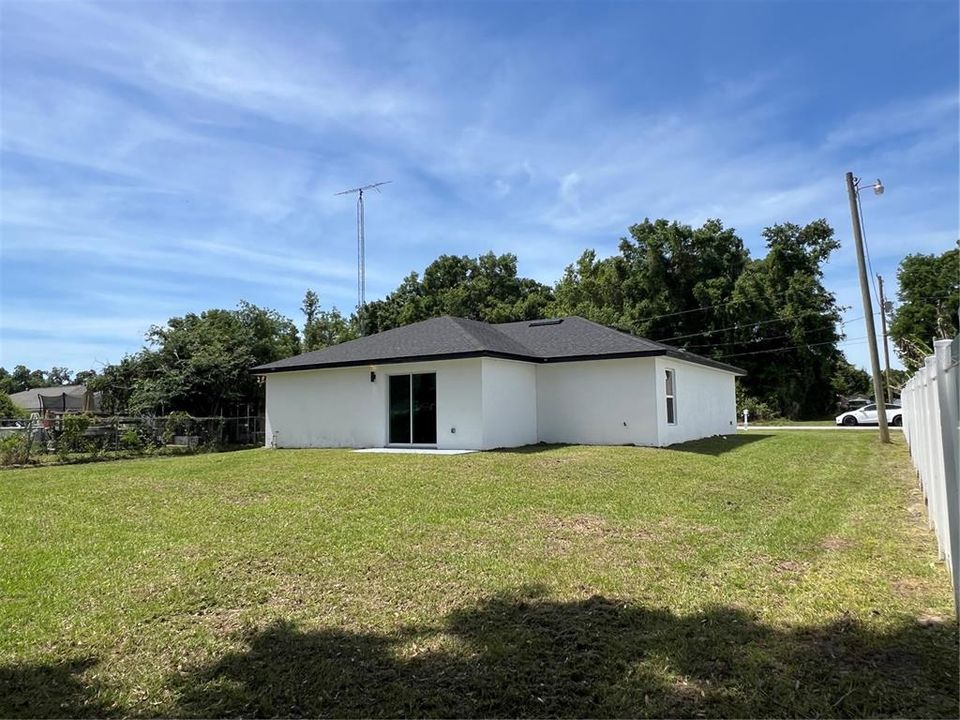 For Rent: $1,940 (3 beds, 2 baths, 1270 Square Feet)