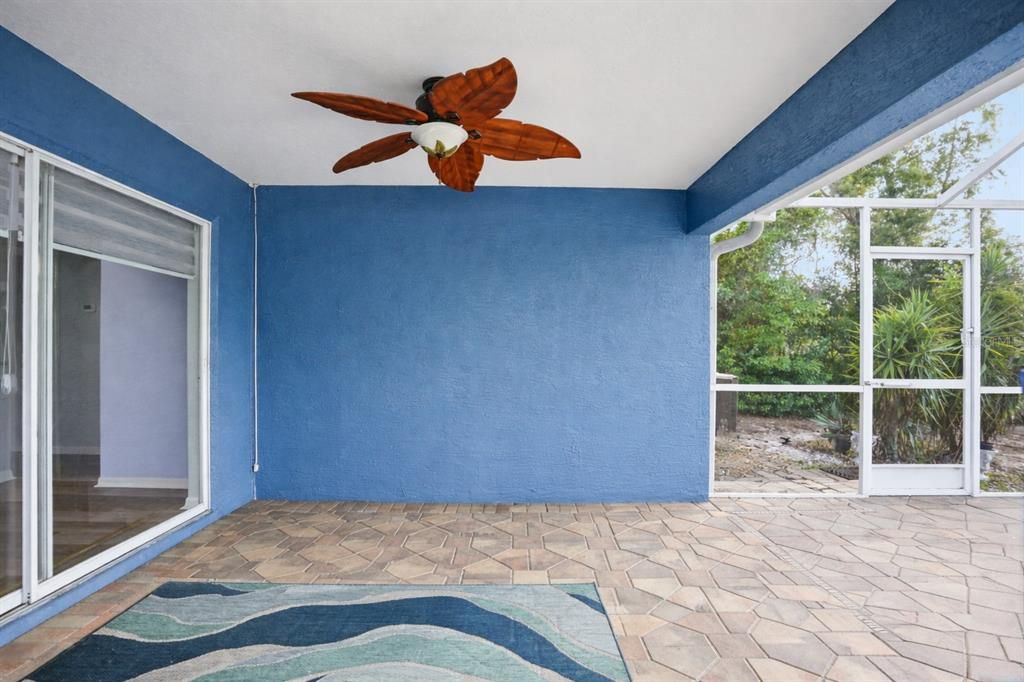 Active With Contract: $349,900 (3 beds, 2 baths, 1368 Square Feet)