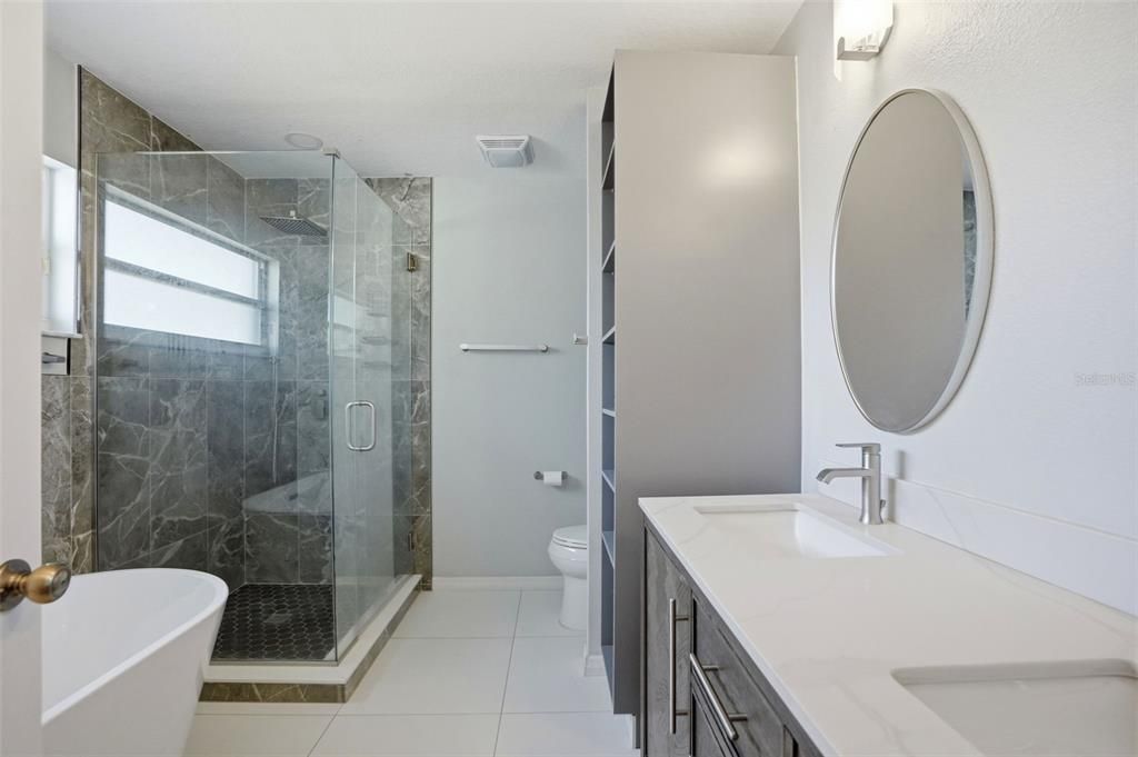 Active With Contract: $349,900 (3 beds, 2 baths, 1368 Square Feet)