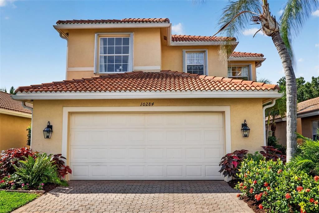 For Sale: $449,000 (5 beds, 3 baths, 2655 Square Feet)