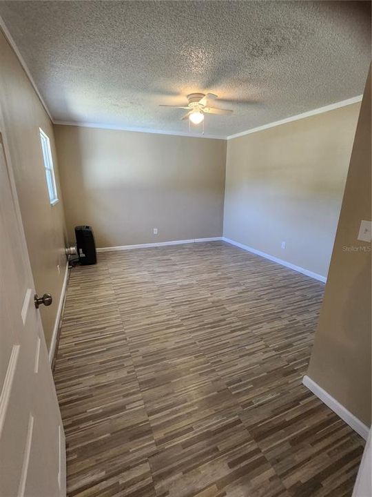 For Rent: $2,300 (4 beds, 2 baths, 1057 Square Feet)