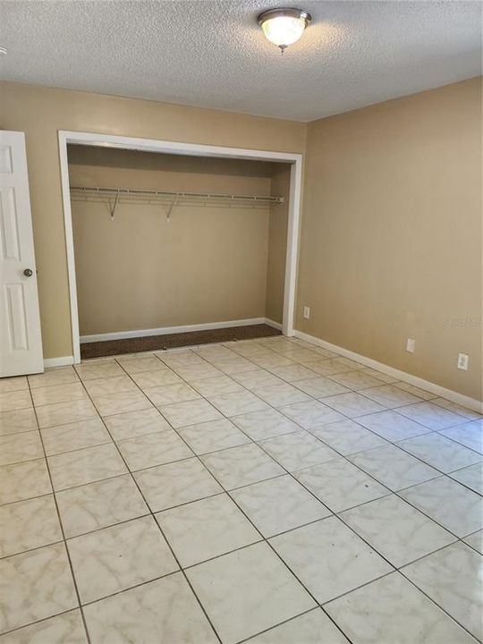For Rent: $2,300 (4 beds, 2 baths, 1057 Square Feet)
