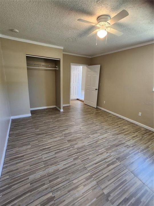 For Rent: $2,300 (4 beds, 2 baths, 1057 Square Feet)