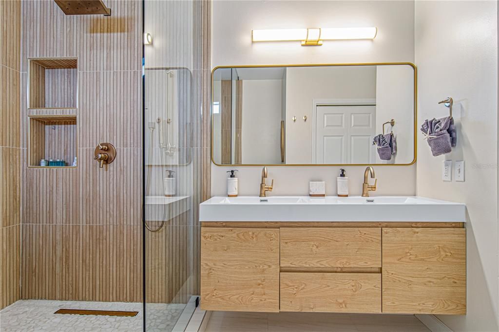 For Sale: $1,950,000 (5 beds, 4 baths, 2378 Square Feet)