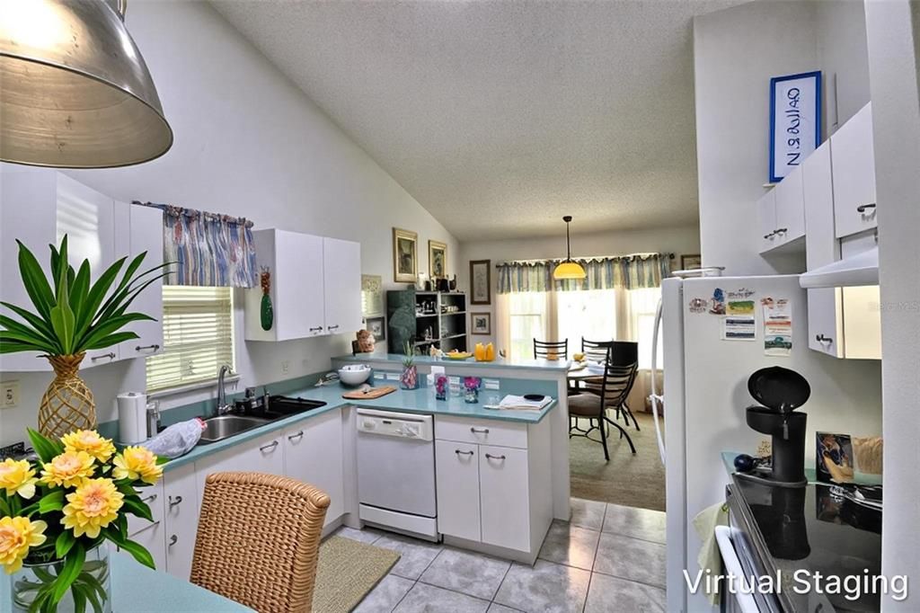 Active With Contract: $195,000 (2 beds, 2 baths, 1200 Square Feet)