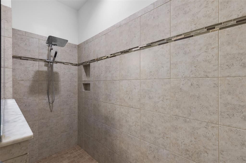 For Sale: $429,500 (4 beds, 2 baths, 1921 Square Feet)