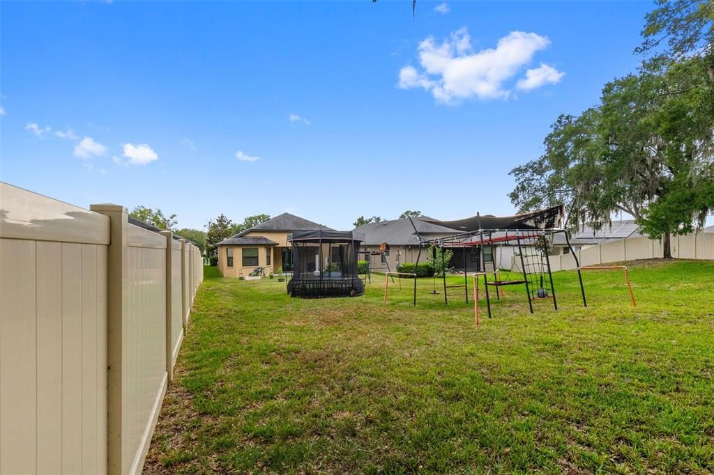 For Sale: $429,500 (4 beds, 2 baths, 1921 Square Feet)