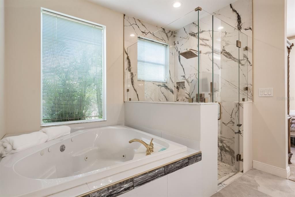 En Venta: $1,199,900 (3 camas, 3 baños, 3426 Pies cuadrados)