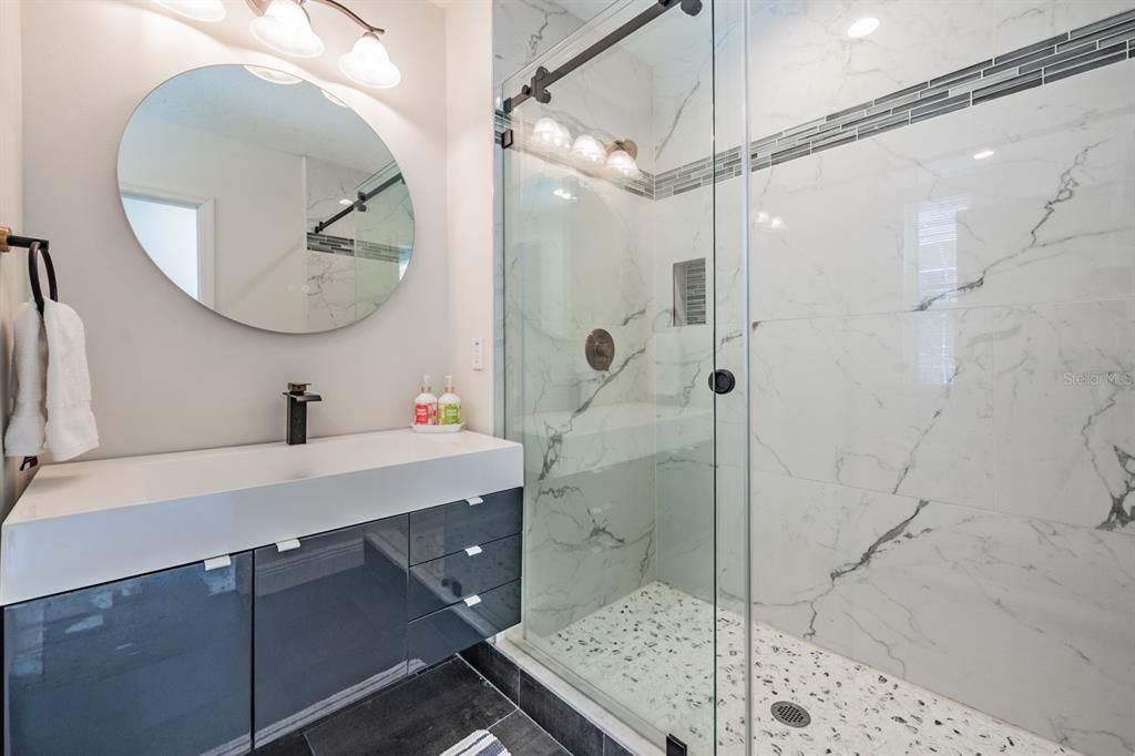 En Venta: $1,199,900 (3 camas, 3 baños, 3426 Pies cuadrados)