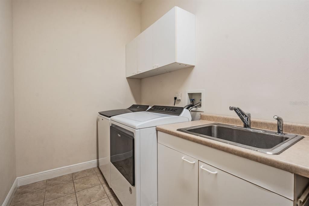 En Venta: $1,199,900 (3 camas, 3 baños, 3426 Pies cuadrados)
