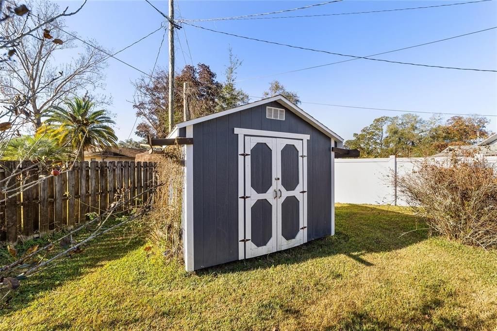 For Rent: $2,500 (3 beds, 2 baths, 1977 Square Feet)