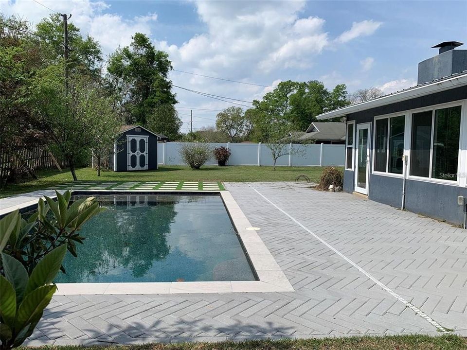 For Rent: $2,500 (3 beds, 2 baths, 1977 Square Feet)