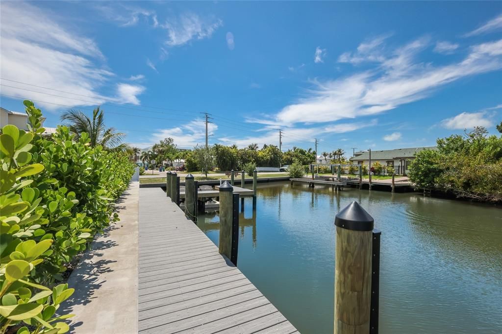 For Sale: $2,390,000 (3 beds, 3 baths, 2031 Square Feet)