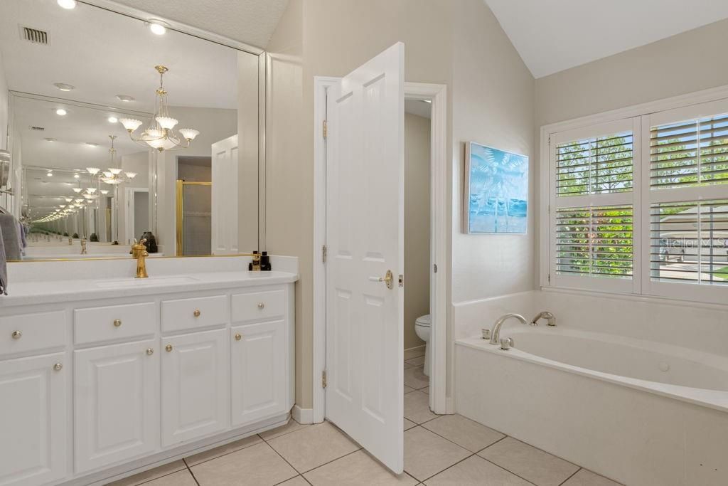 For Sale: $427,900 (4 beds, 2 baths, 2182 Square Feet)