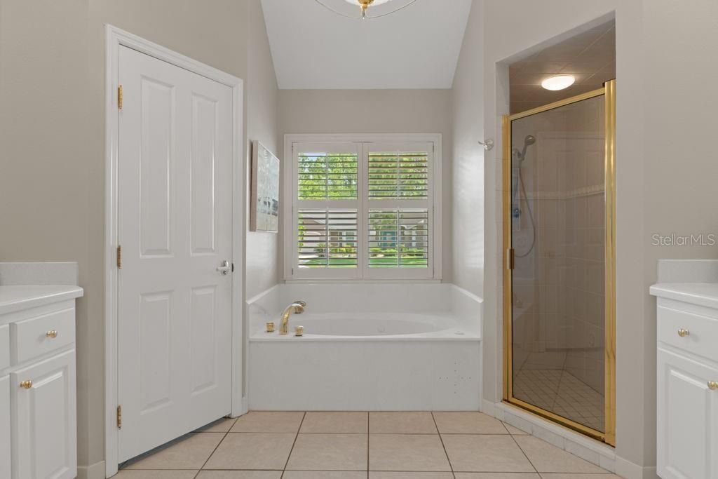 For Sale: $427,900 (4 beds, 2 baths, 2182 Square Feet)