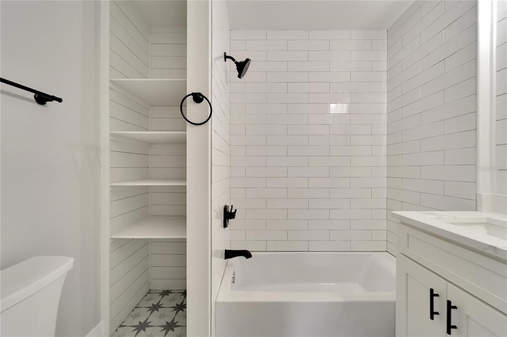 В аренду: $3,400 (3 спален, 2 ванн, 1710 Квадратных фут)