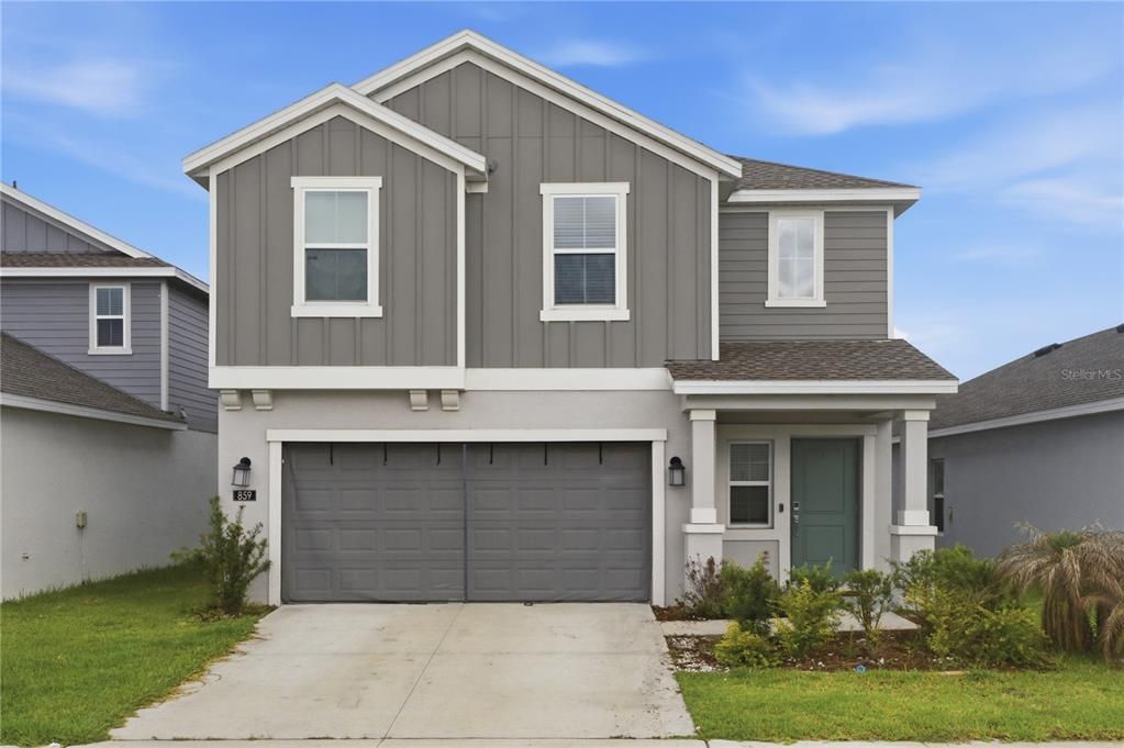 For Sale: $319,999 (4 beds, 2 baths, 2008 Square Feet)