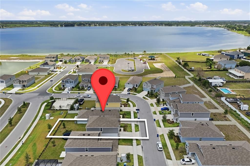 For Sale: $319,999 (4 beds, 2 baths, 2008 Square Feet)