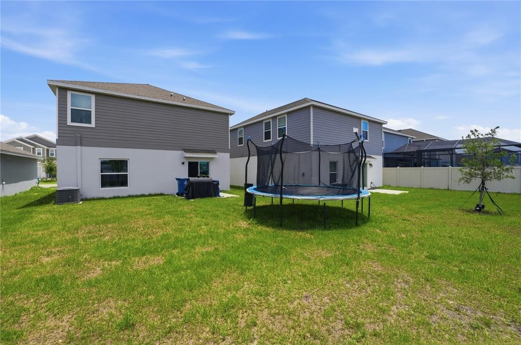 For Sale: $319,999 (4 beds, 2 baths, 2008 Square Feet)