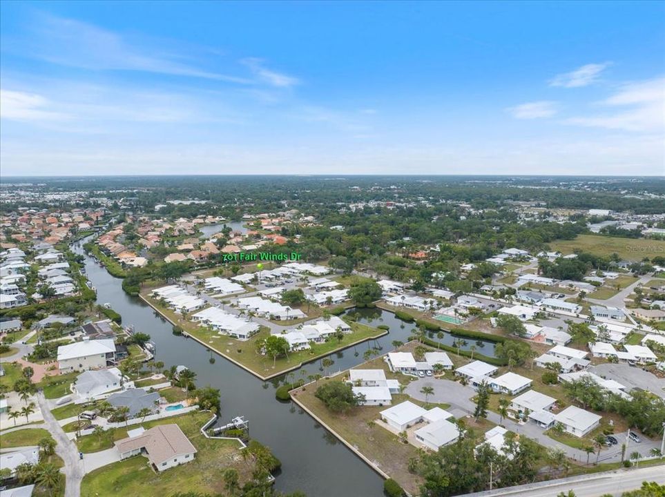 For Sale: $319,000 (2 beds, 2 baths, 1155 Square Feet)