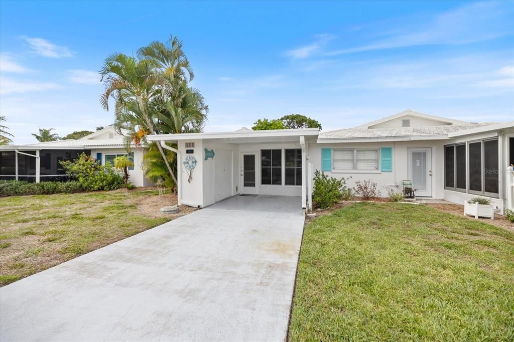 For Sale: $319,000 (2 beds, 2 baths, 1155 Square Feet)
