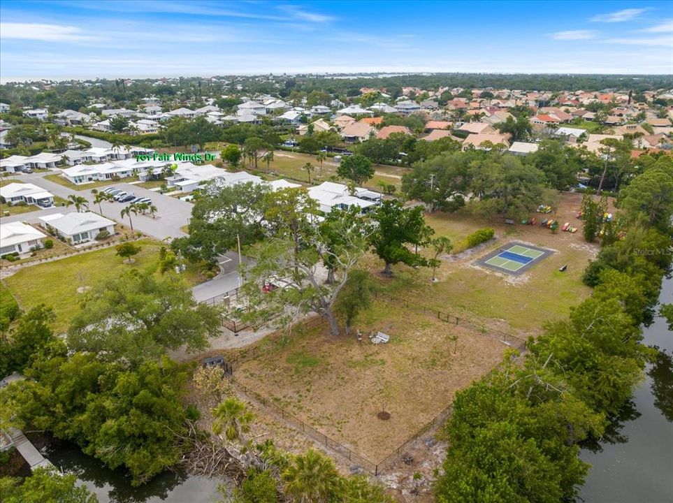 For Sale: $319,000 (2 beds, 2 baths, 1155 Square Feet)