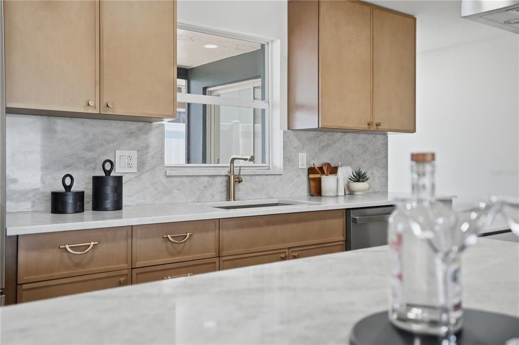 Activo con contrato: $540,000 (3 camas, 2 baños, 1589 Pies cuadrados)