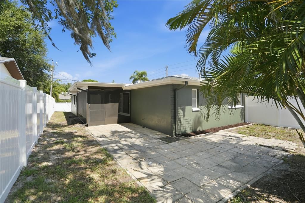 Activo con contrato: $540,000 (3 camas, 2 baños, 1589 Pies cuadrados)