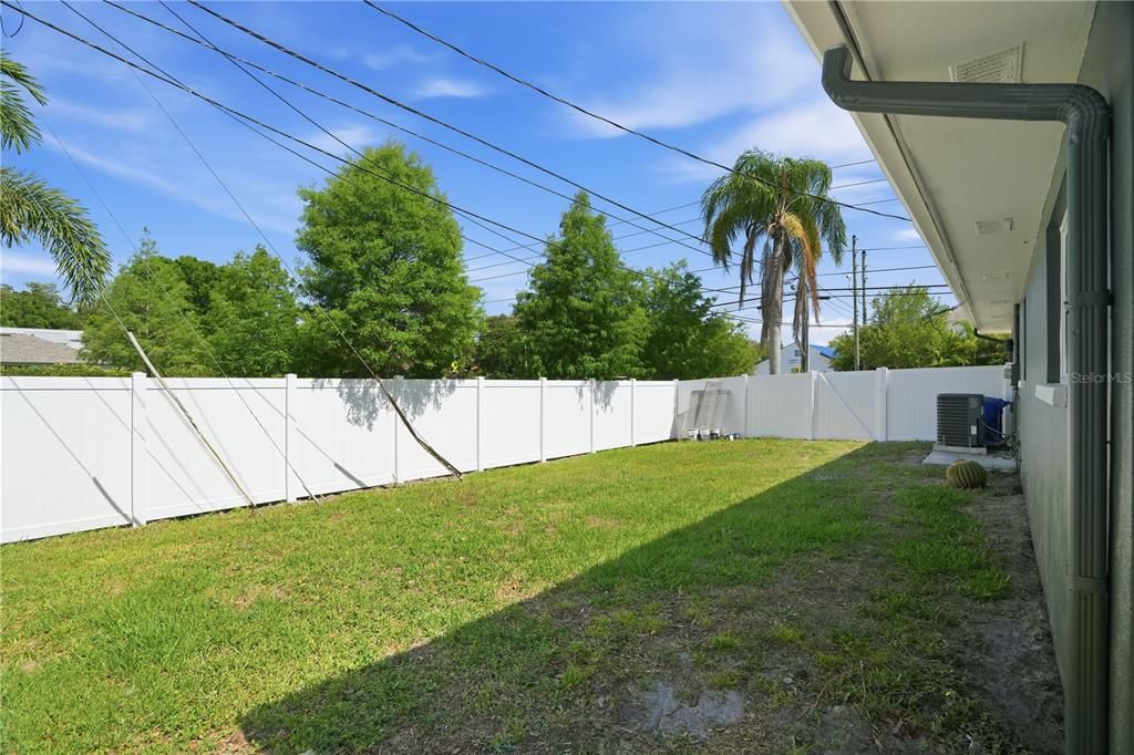 Activo con contrato: $540,000 (3 camas, 2 baños, 1589 Pies cuadrados)