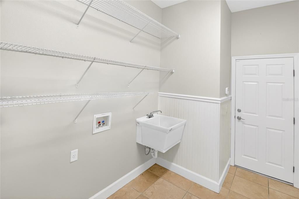 For Sale: $599,000 (4 beds, 3 baths, 2539 Square Feet)