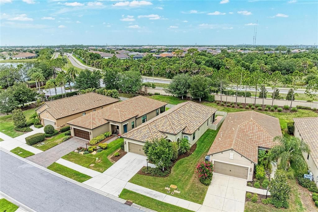 For Sale: $400,000 (3 beds, 2 baths, 1764 Square Feet)