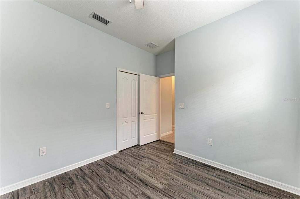 For Sale: $400,000 (3 beds, 2 baths, 1764 Square Feet)