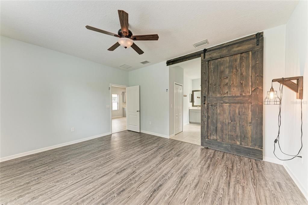 For Sale: $400,000 (3 beds, 2 baths, 1764 Square Feet)