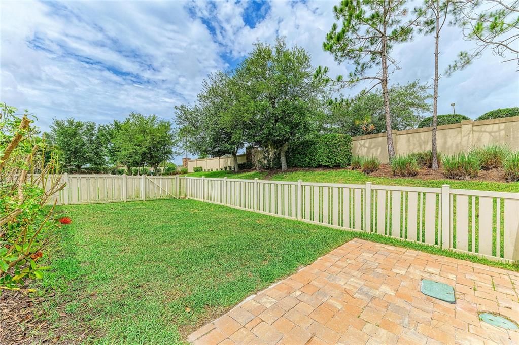 For Sale: $400,000 (3 beds, 2 baths, 1764 Square Feet)