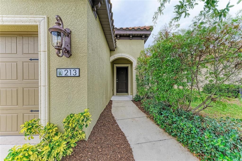 For Sale: $400,000 (3 beds, 2 baths, 1764 Square Feet)