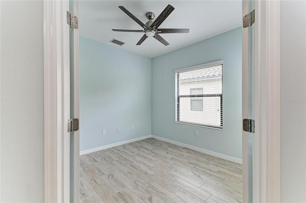 For Sale: $400,000 (3 beds, 2 baths, 1764 Square Feet)