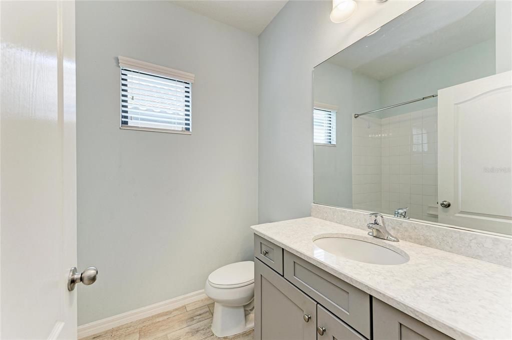 For Sale: $400,000 (3 beds, 2 baths, 1764 Square Feet)