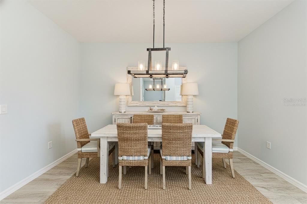 For Sale: $400,000 (3 beds, 2 baths, 1764 Square Feet)