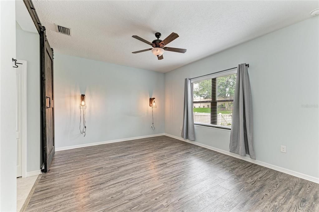 For Sale: $400,000 (3 beds, 2 baths, 1764 Square Feet)