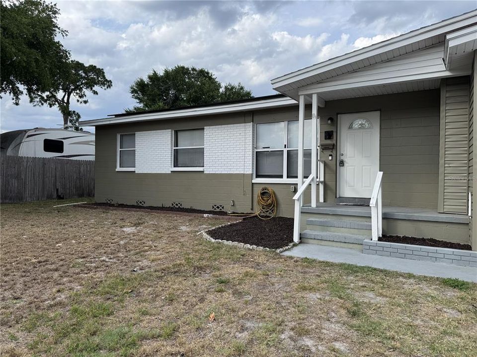 For Sale: $255,000 (4 beds, 2 baths, 1576 Square Feet)