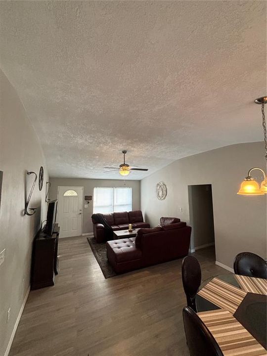 For Sale: $255,000 (4 beds, 2 baths, 1576 Square Feet)