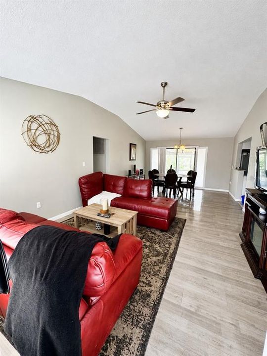 For Sale: $255,000 (4 beds, 2 baths, 1576 Square Feet)