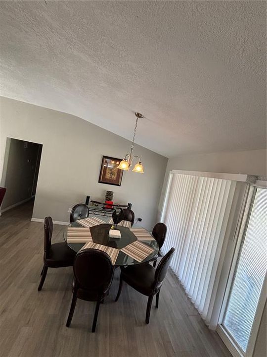 For Sale: $255,000 (4 beds, 2 baths, 1576 Square Feet)